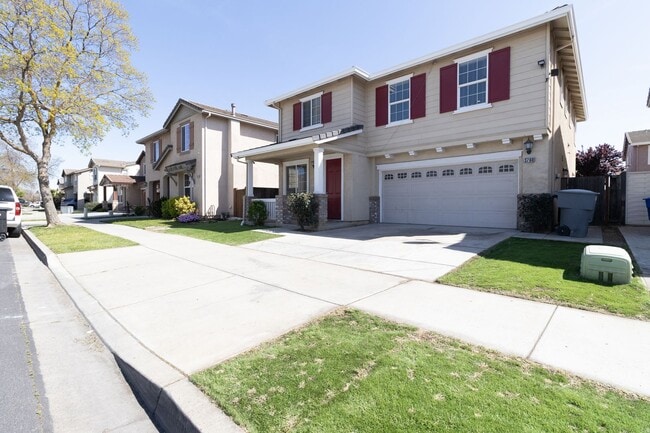 Building Photo - Coming Soon!! Spacious 4-Bedroom Home with Loft