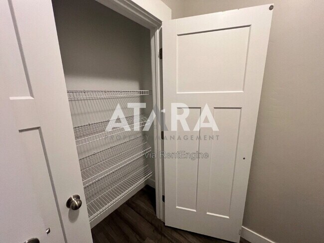 Building Photo - 4234 McKellen Dr