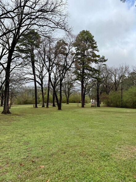 Building Photo - 5901 Star Ln