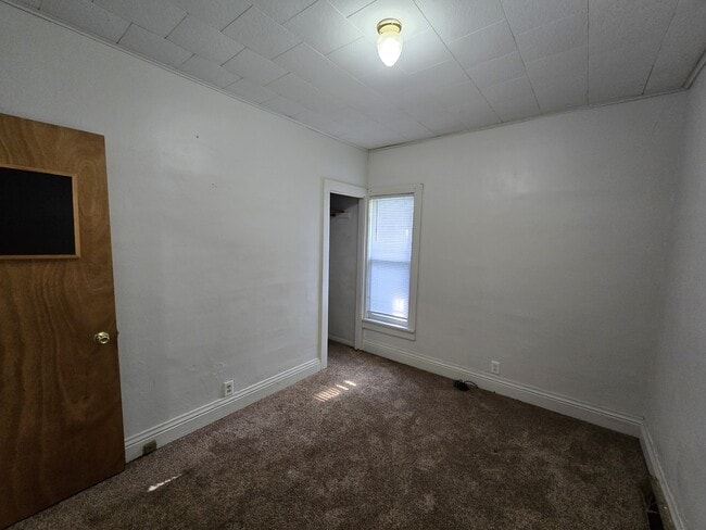 Building Photo - 307 Riehl St