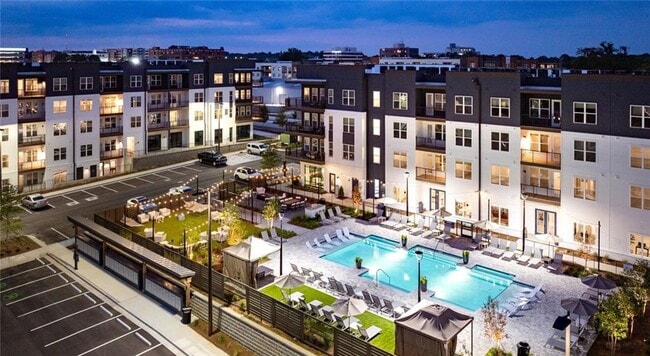 Building Photo - 1000 Rea Dr SW