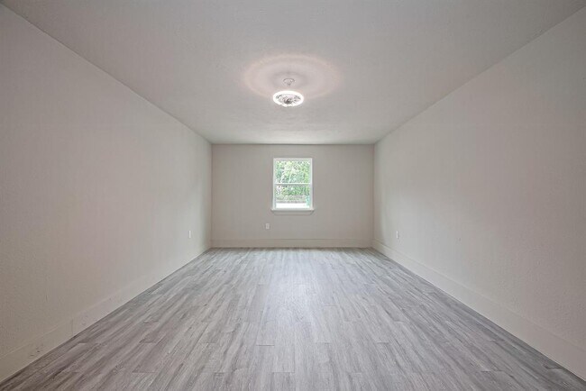Building Photo - 4013 Ranch St