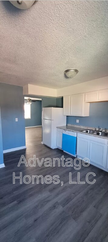 Building Photo - 744 N 70th St