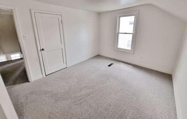 Building Photo - 51-53-53 E Forrest Ave