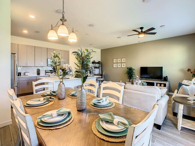 Building Photo - 820 Longboat Dr