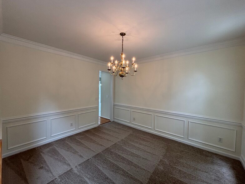 Building Photo - 15938 Wayland Dr