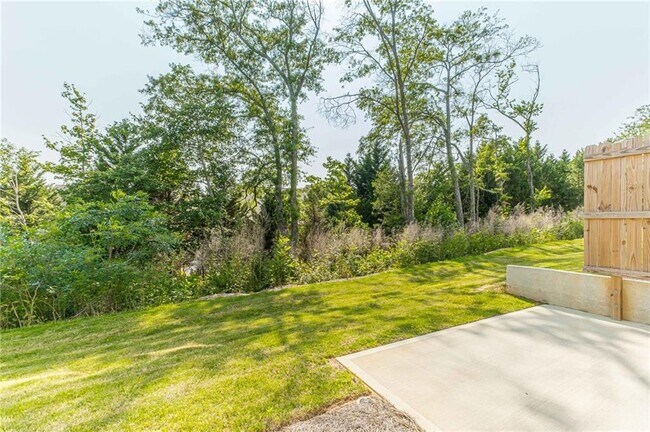Building Photo - 1380 Sugar Glen Ct
