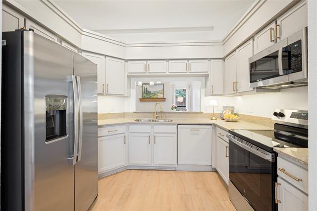 Building Photo - 8181 Willow Creek Dr
