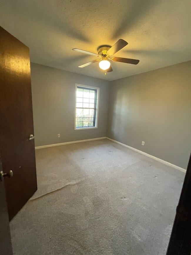 Building Photo - Renovated 3 Bedroom 2 Bath Home for Rent w...