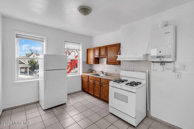 Building Photo - 720 Cortlandt St