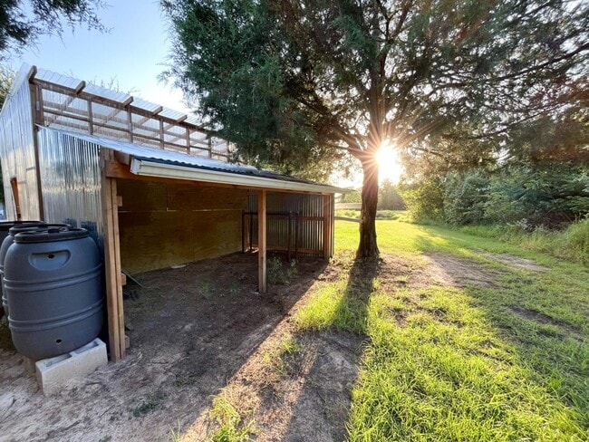 Building Photo - 125 FM 2859