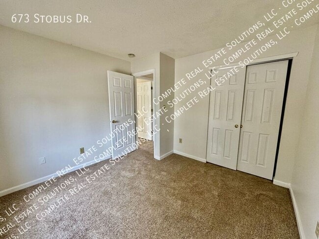 Building Photo - 673 Stobus Dr