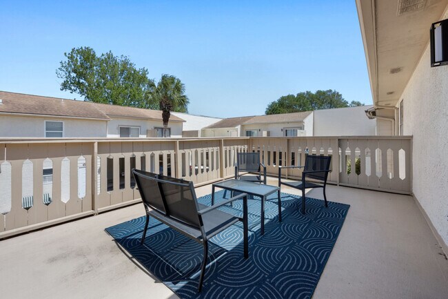 Building Photo - 17462 Front Beach Rd