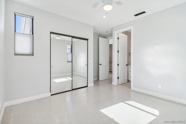 Building Photo - 2948 Copley Ave
