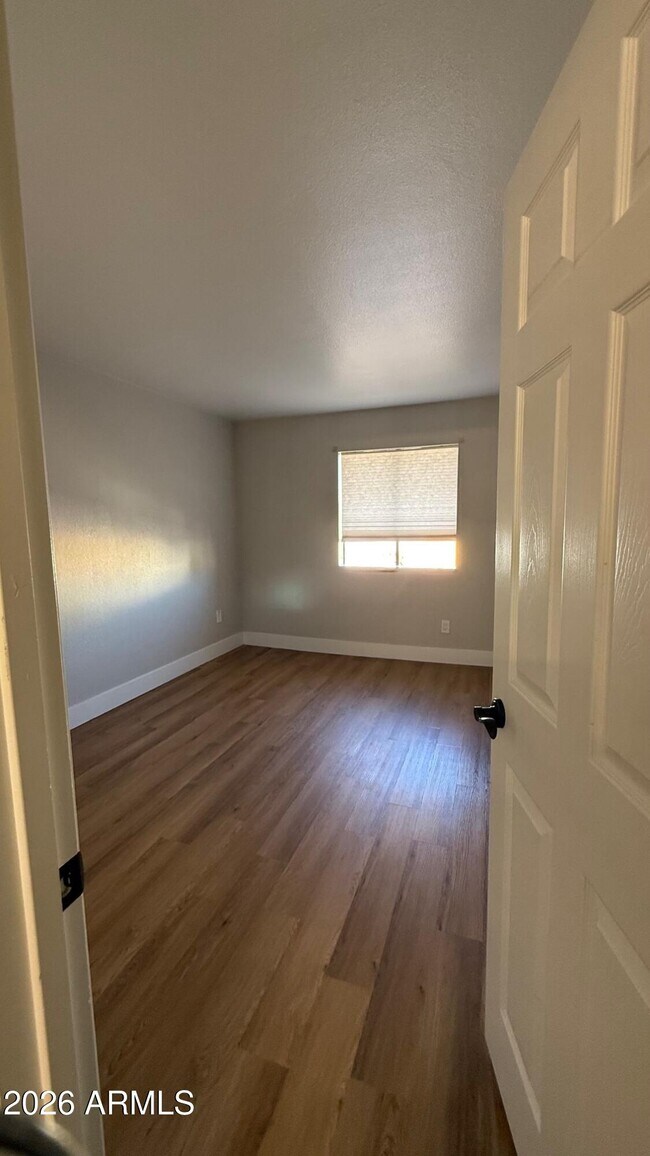 Building Photo - 8500 E Indian School Rd