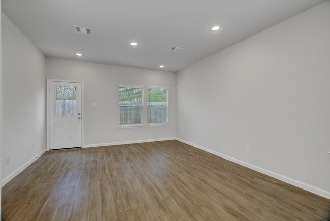 Building Photo - 16517 Opportunity Wy