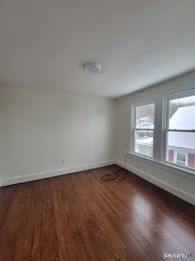 Building Photo - 14 Richard St