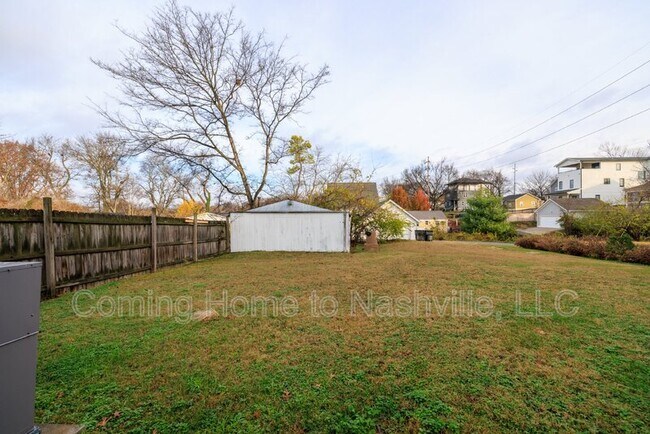 Building Photo - 1111 Glenview Dr