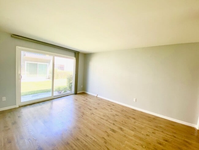 Building Photo - FOR RENT -  3 Bd/2 Ba 1,392 Sf In Friars Village Community, Townhome In San Diego Fashion Valley ...