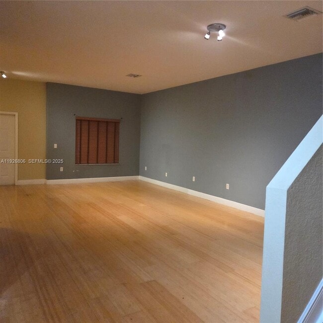 Building Photo - 1938 SE 23rd Terrace