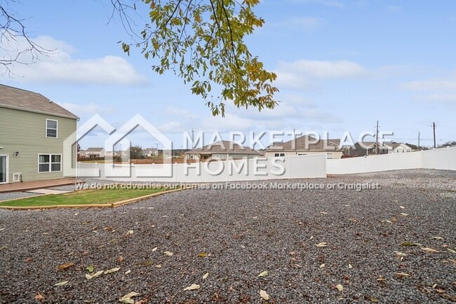 Building Photo - 1623 Sliger St