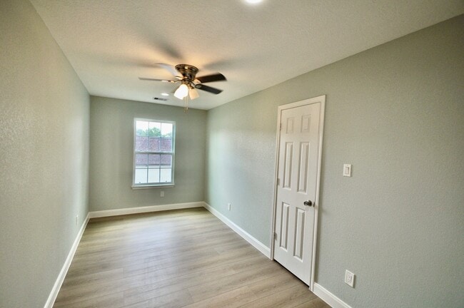 Building Photo - 111 Big Deer Dr