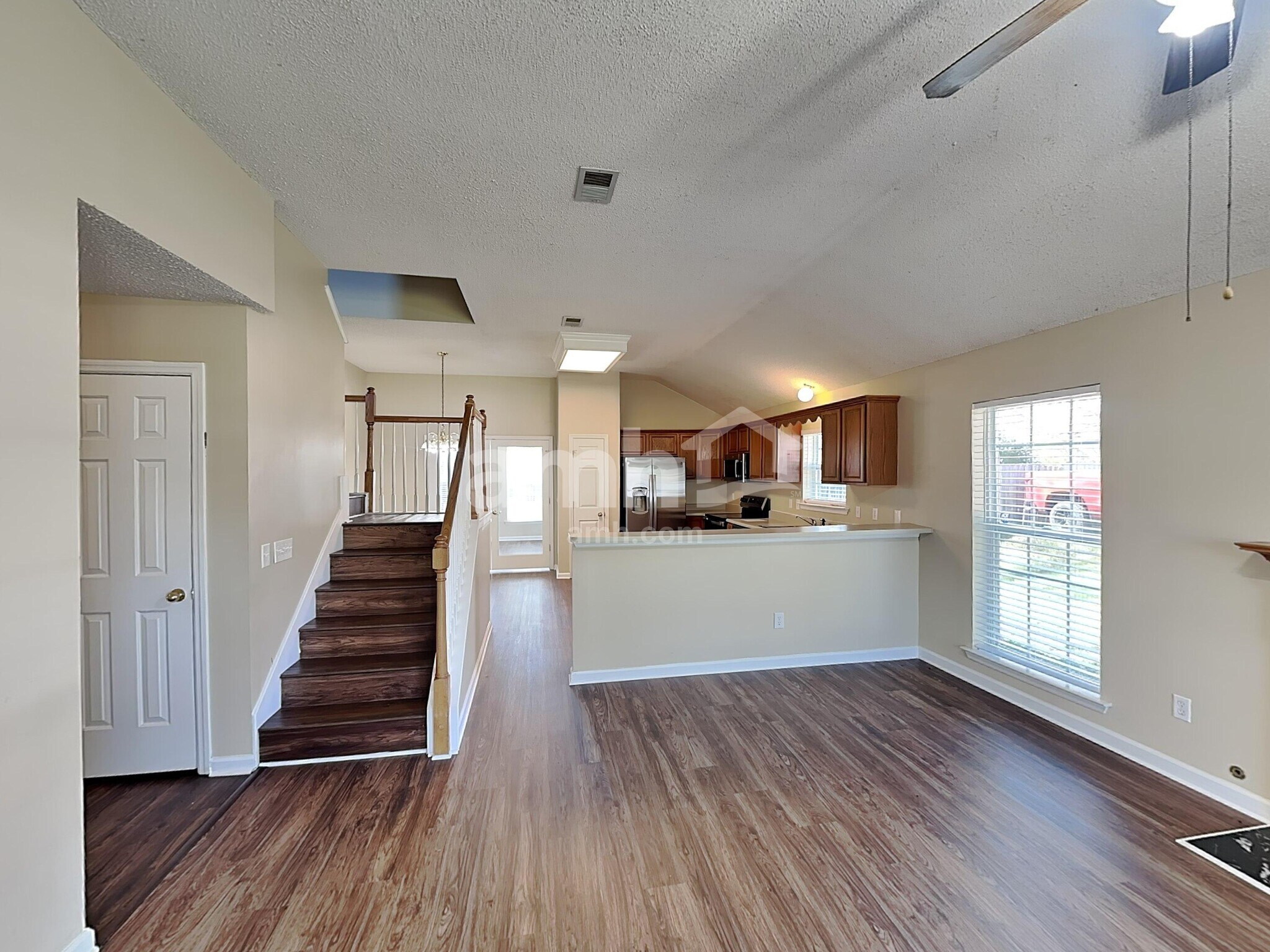 Building Photo - 2227 Joann Dr