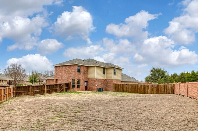 Building Photo - Beautiful 3 Bedroom Townhome located in Lavon,Texas!