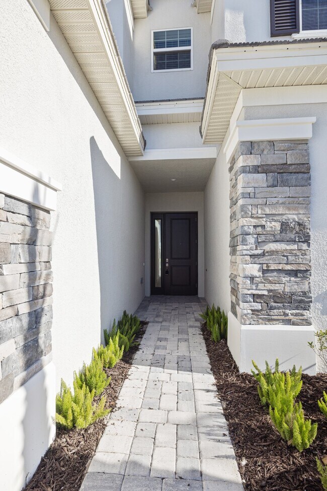 Building Photo - 32754 Tree of Life Ave