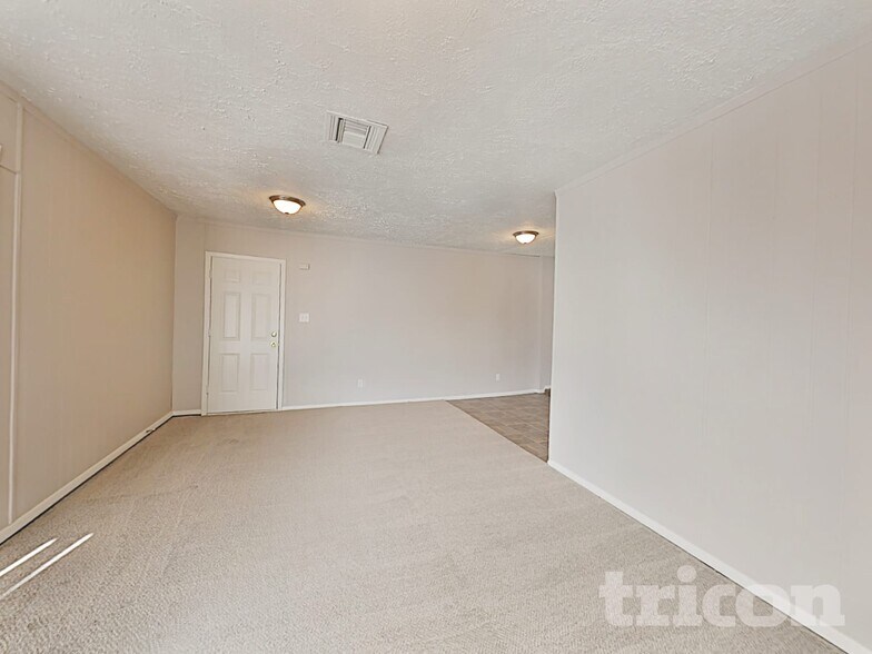 Building Photo - 13129 N 21st Dr