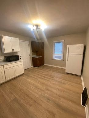 Building Photo - 829 Carson Rd