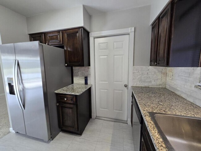 Building Photo - 6258 Harcross Ct