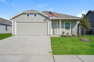 Building Photo - 3028 Yellow Pne Ave