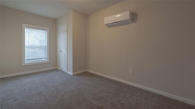 Building Photo - 6218 Creekford Ln