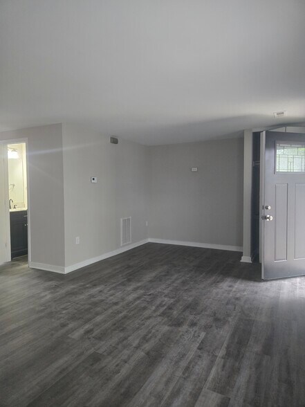 Building Photo - 4904 Finnegan Ct