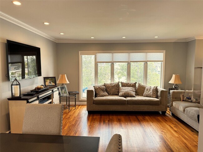 Building Photo - 159 Harris Dr