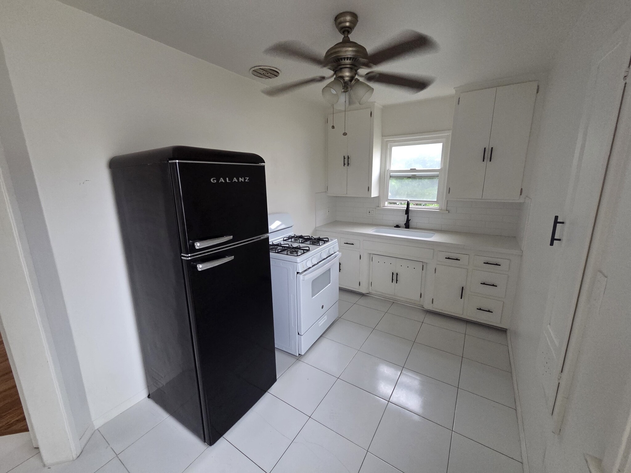 Building Photo - 1149 Ximeno Ave