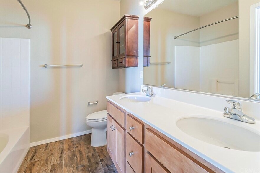 Building Photo - 36317 Antoinette Ln