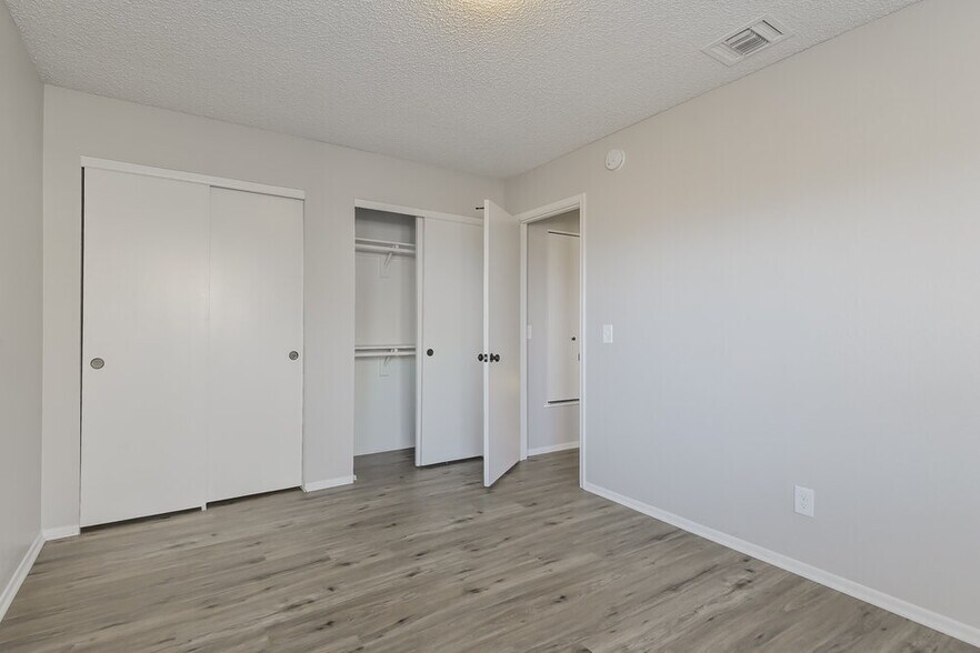 Building Photo - 10231 Cll Del Este