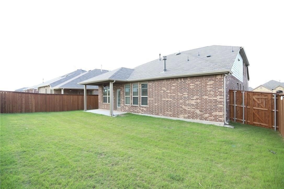 Building Photo - 15928 Holly Crk