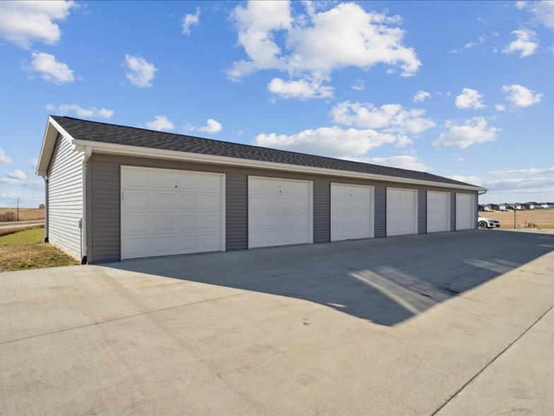 Building Photo - 7028 Thunder Vly Dr