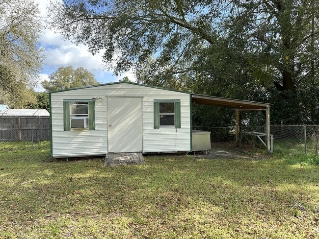 Building Photo - 110 Tyner Dr