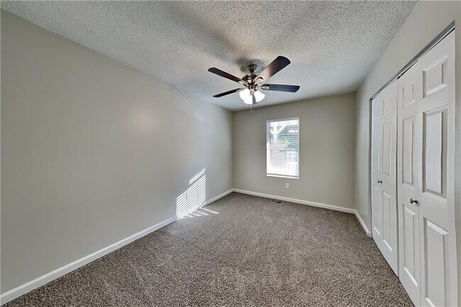 Building Photo - 295 Johnston's Dr