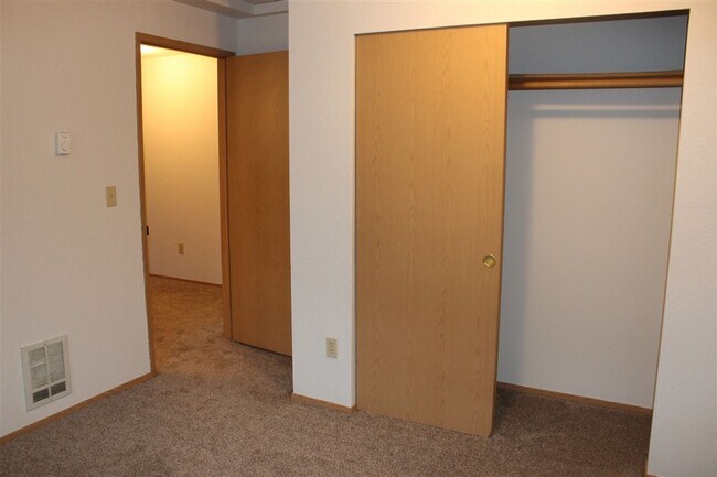 Building Photo - Waldangle, LLC