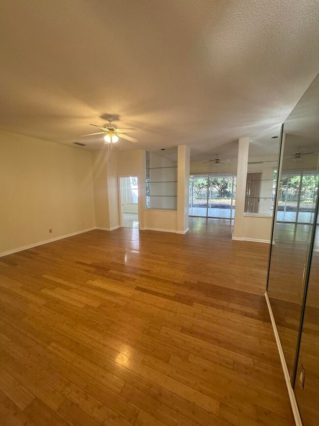 Building Photo - 900 Bear Island Cir