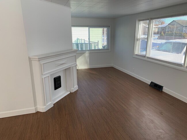 Building Photo - 4103 N Adams St