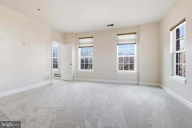 Building Photo - 3624 Spring Hollow Ln