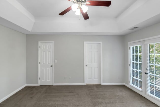 Building Photo - Don’t Miss This Beautiful 4BR/2BA Home wit...