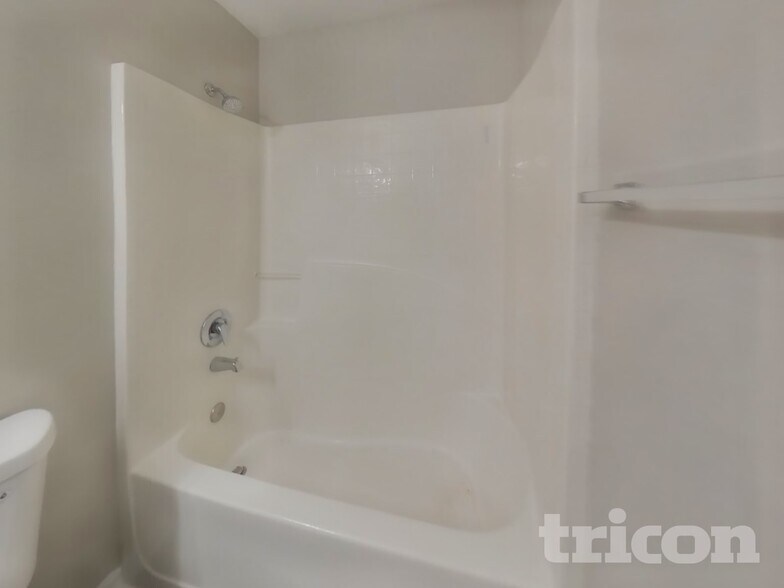 Building Photo - 7439 Lawn Tennis Ln