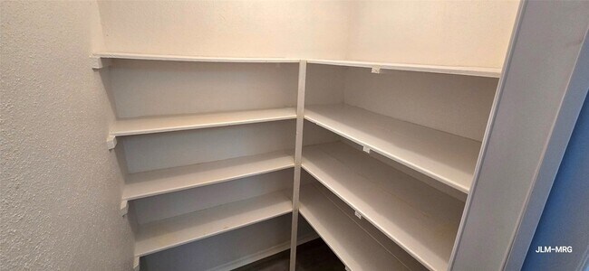 Building Photo - 9700 Leawood Blvd